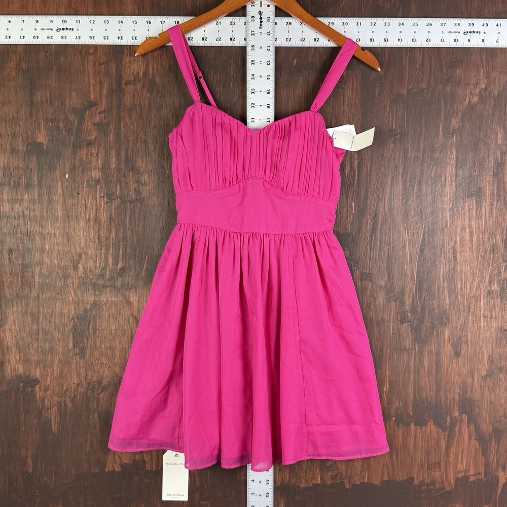 Abercrombie Fitch Ruched Bodice Mini Dress Hot Pink Womens XS NEW Fit To Flatter